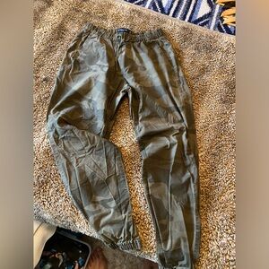 Abercrombie Men's Size Medium - Olive Camouflage Pants